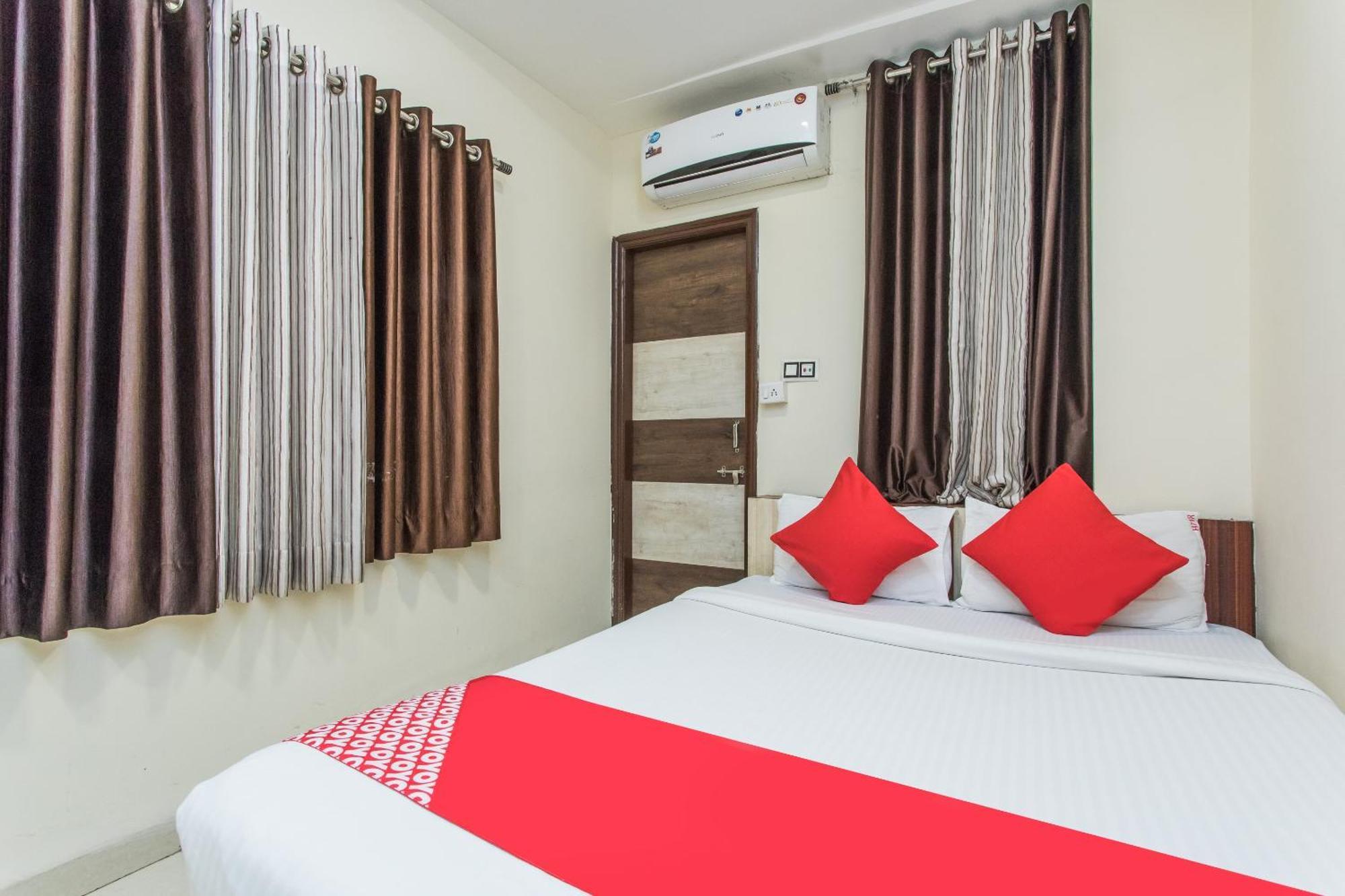 Hotel Mehar Residency Indore Bagian luar foto