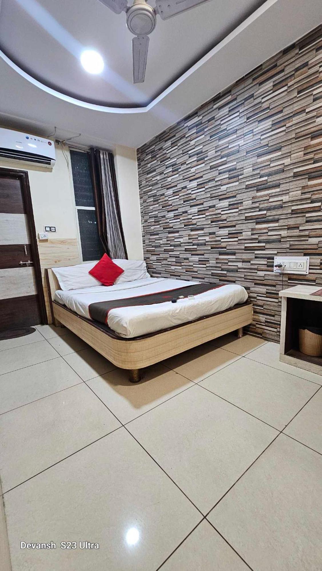 Hotel Mehar Residency Indore Bagian luar foto