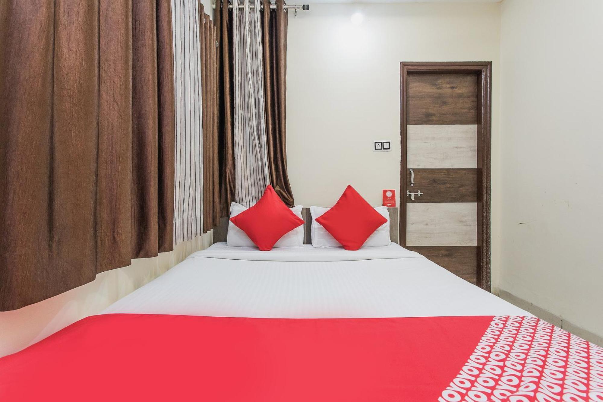 Hotel Mehar Residency Indore Bagian luar foto