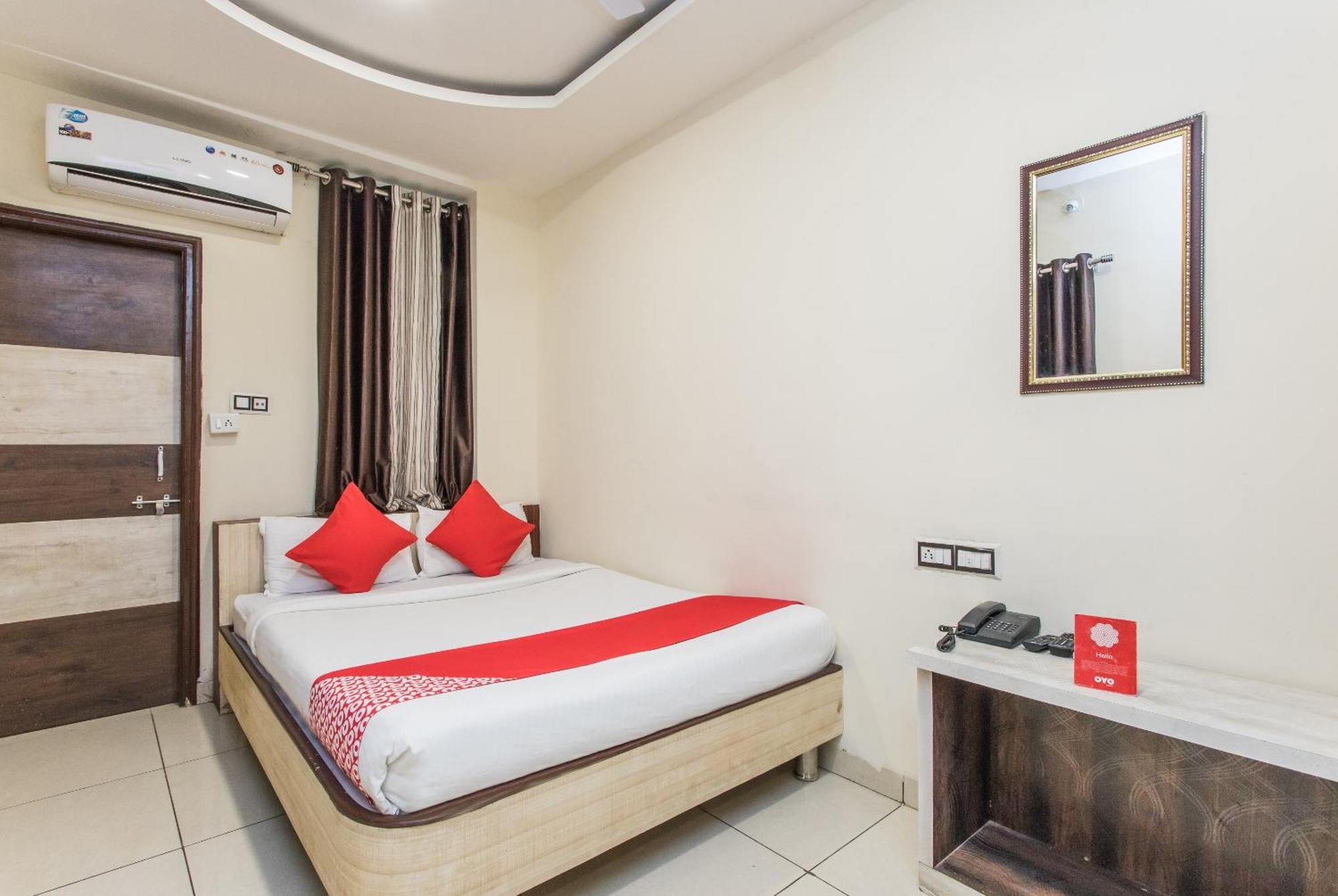 Hotel Mehar Residency Indore Bagian luar foto