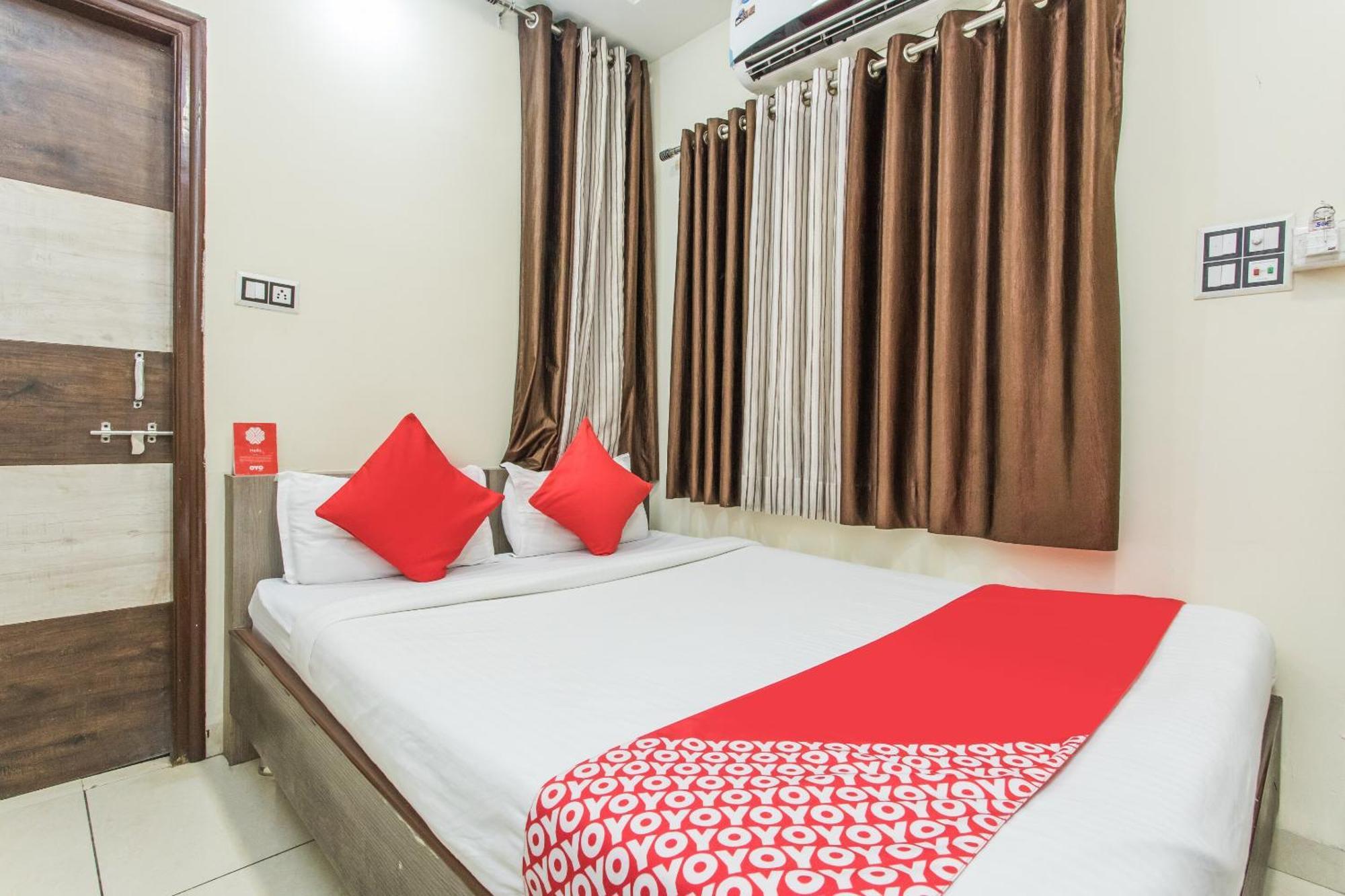 Hotel Mehar Residency Indore Bagian luar foto